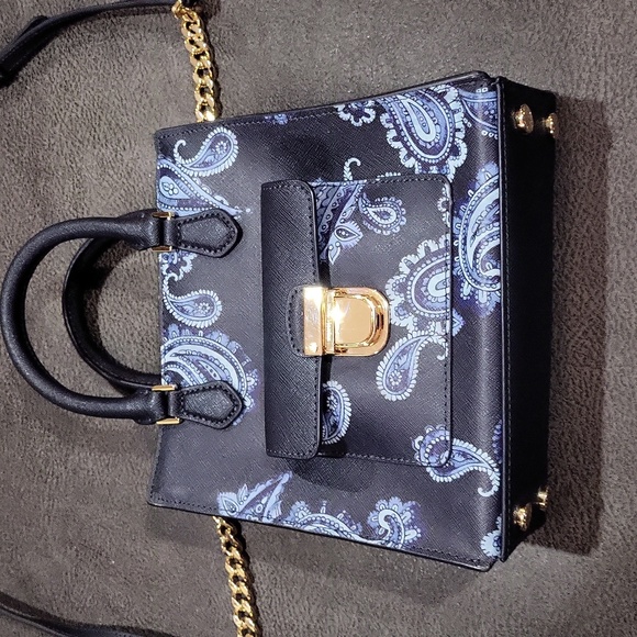 Michael Kors Handbags - Michael Kors Purse